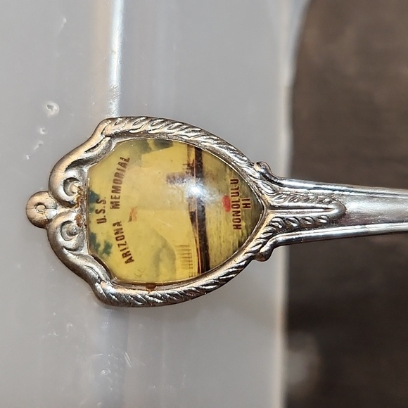 Single Hawaii USS Arizona Memorial Silver Colored Spoon - Picture 3 of 5